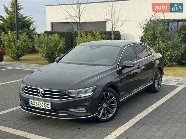 Серый Фольксваген Пассат, объемом двигателя 1.97 л и пробегом 245 тыс. км за 20500 $, фото 2 на Automoto.ua