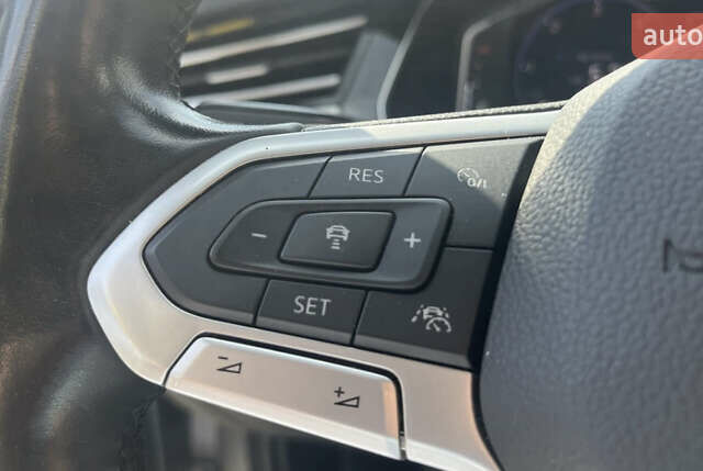 Серый Фольксваген Пассат, объемом двигателя 1.97 л и пробегом 168 тыс. км за 25500 $, фото 13 на Automoto.ua