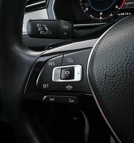 Фольксваген Пассат 2019 в Кривом Роге на Automoto.ua Серый Фольксваген Пассат, объемом двигателя 2 л и пробегом 237 тыс. км за 21000 $, фото 105 на Automoto.ua