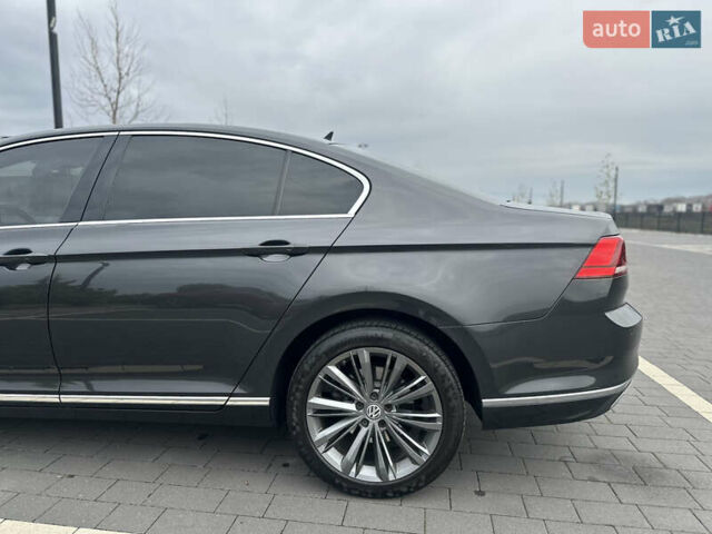 Серый Фольксваген Пассат, объемом двигателя 1.97 л и пробегом 245 тыс. км за 20500 $, фото 16 на Automoto.ua