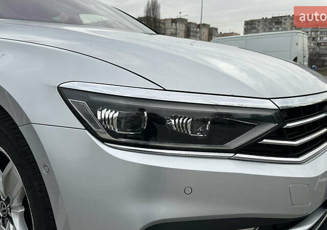 Серый Фольксваген Пассат, объемом двигателя 1.97 л и пробегом 230 тыс. км за 22150 $, фото 18 на Automoto.ua