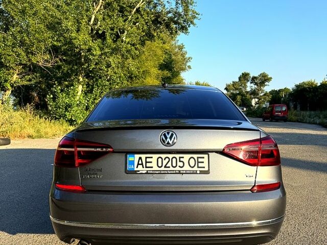 Серый Фольксваген Пассат, объемом двигателя 2 л и пробегом 67 тыс. км за 15500 $, фото 2 на Automoto.ua