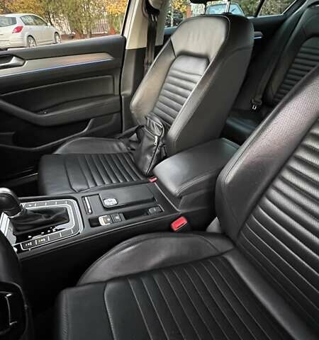 Фольксваген Пассат 2019 в Кривом Роге на Automoto.ua Серый Фольксваген Пассат, объемом двигателя 2 л и пробегом 237 тыс. км за 21000 $, фото 49 на Automoto.ua