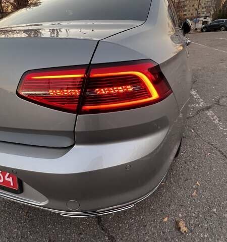 Фольксваген Пассат 2019 в Кривом Роге на Automoto.ua Серый Фольксваген Пассат, объемом двигателя 2 л и пробегом 237 тыс. км за 21000 $, фото 25 на Automoto.ua