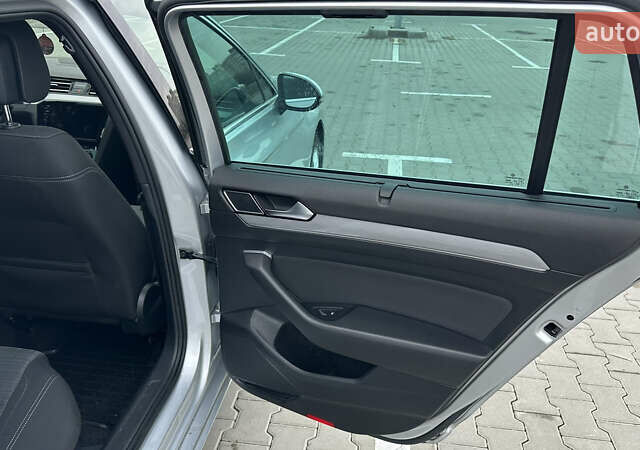 Серый Фольксваген Пассат, объемом двигателя 1.97 л и пробегом 230 тыс. км за 22150 $, фото 10 на Automoto.ua