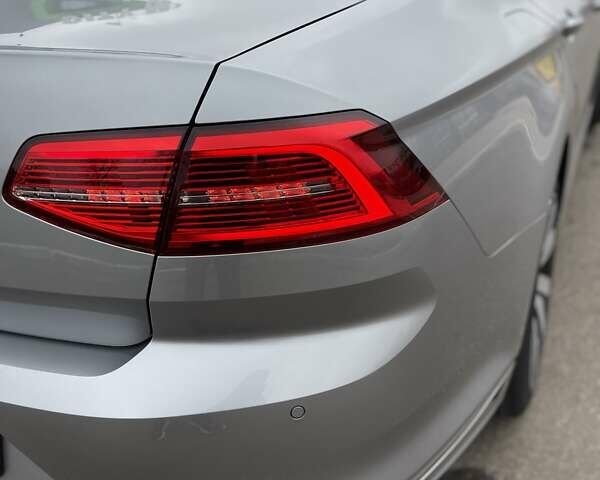 Серый Фольксваген Пассат, объемом двигателя 2 л и пробегом 237 тыс. км за 21000 $, фото 26 на Automoto.ua