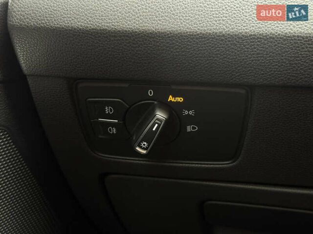 Серый Фольксваген Пассат, объемом двигателя 1.97 л и пробегом 245 тыс. км за 20500 $, фото 47 на Automoto.ua