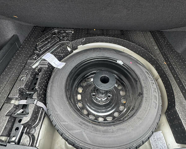 Сірий Фольксваген Пассат, об'ємом двигуна 1.8 л та пробігом 69 тис. км за 21500 $, фото 6 на Automoto.ua