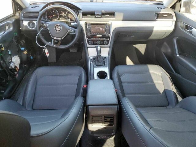 Серый Фольксваген Пассат, объемом двигателя 2 л и пробегом 31 тыс. км за 2500 $, фото 7 на Automoto.ua