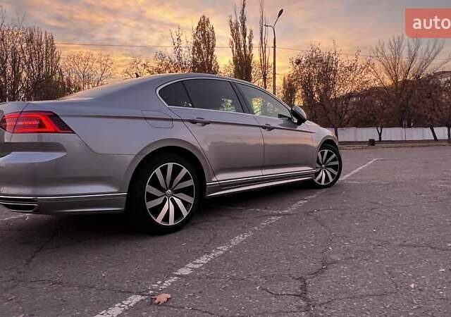 Фольксваген Пассат 2019 в Кривом Роге на Automoto.ua Серый Фольксваген Пассат, объемом двигателя 2 л и пробегом 237 тыс. км за 21000 $, фото 18 на Automoto.ua