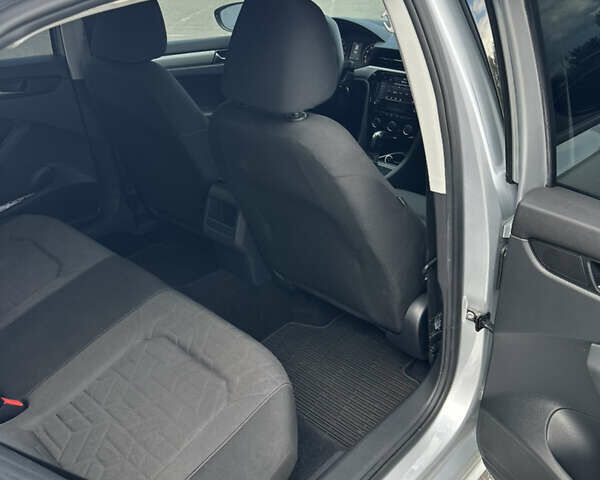 Сірий Фольксваген Пассат, об'ємом двигуна 1.98 л та пробігом 126 тис. км за 16000 $, фото 7 на Automoto.ua