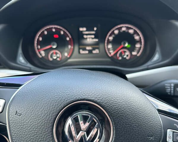 Сірий Фольксваген Пассат, об'ємом двигуна 1.98 л та пробігом 126 тис. км за 16000 $, фото 17 на Automoto.ua