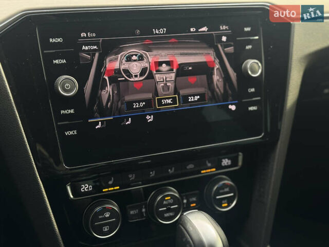 Серый Фольксваген Пассат, объемом двигателя 1.97 л и пробегом 245 тыс. км за 20500 $, фото 43 на Automoto.ua