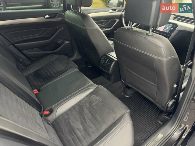 Серый Фольксваген Пассат, объемом двигателя 1.97 л и пробегом 245 тыс. км за 20500 $, фото 33 на Automoto.ua