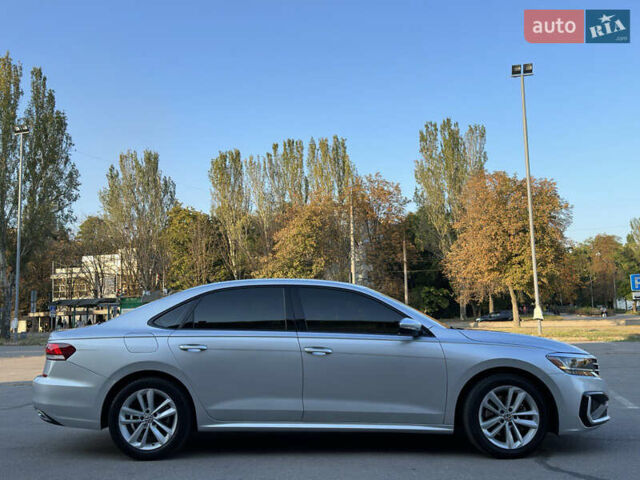 Серый Фольксваген Пассат, объемом двигателя 1.98 л и пробегом 80 тыс. км за 16000 $, фото 4 на Automoto.ua