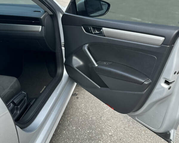 Сірий Фольксваген Пассат, об'ємом двигуна 1.98 л та пробігом 126 тис. км за 16000 $, фото 12 на Automoto.ua