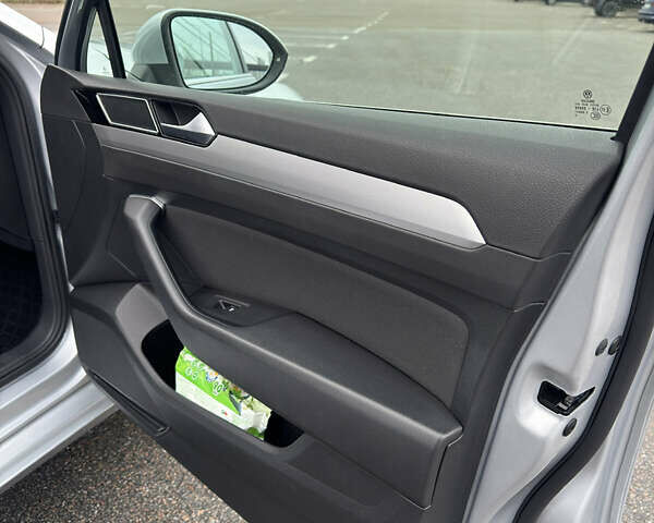 Сірий Фольксваген Пассат, об'ємом двигуна 1.8 л та пробігом 69 тис. км за 21500 $, фото 9 на Automoto.ua