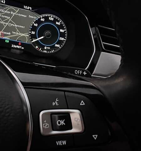 Фольксваген Пассат 2019 в Кривом Роге на Automoto.ua Серый Фольксваген Пассат, объемом двигателя 2 л и пробегом 237 тыс. км за 21000 $, фото 80 на Automoto.ua