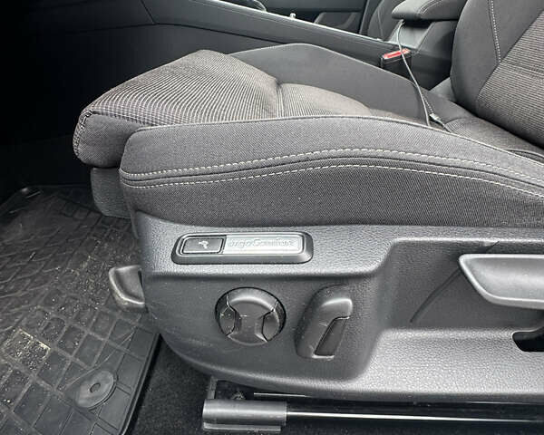 Сірий Фольксваген Пассат, об'ємом двигуна 1.8 л та пробігом 69 тис. км за 21500 $, фото 18 на Automoto.ua