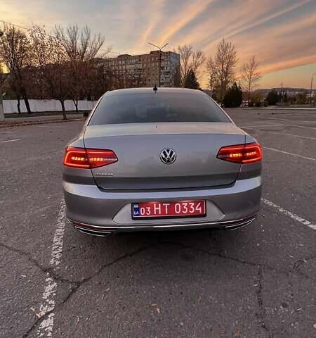 Фольксваген Пассат 2019 в Кривом Роге на Automoto.ua Серый Фольксваген Пассат, объемом двигателя 2 л и пробегом 237 тыс. км за 21000 $, фото 17 на Automoto.ua