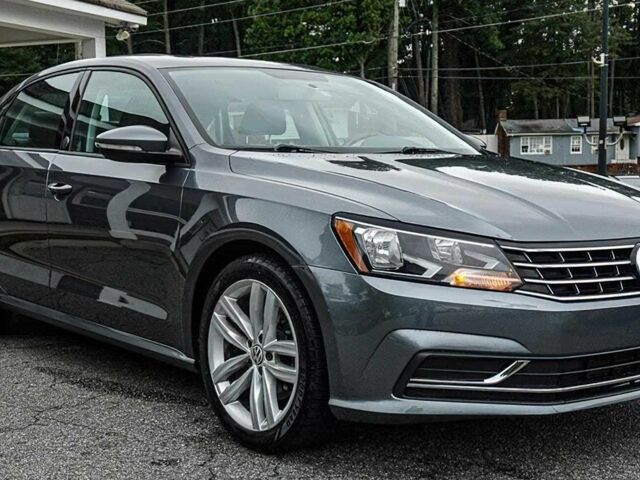 Фольксваген Пассат 2019 в Львове на Automoto.ua Серый Фольксваген Пассат, объемом двигателя 2 л и пробегом 40 тыс. км за 7500 $, фото 2 на Automoto.ua