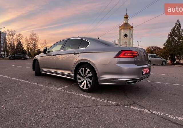 Фольксваген Пассат 2019 в Кривом Роге на Automoto.ua Серый Фольксваген Пассат, объемом двигателя 2 л и пробегом 237 тыс. км за 21000 $, фото 12 на Automoto.ua