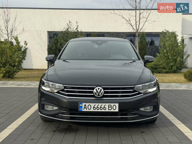 Серый Фольксваген Пассат, объемом двигателя 1.97 л и пробегом 245 тыс. км за 20500 $, фото 7 на Automoto.ua