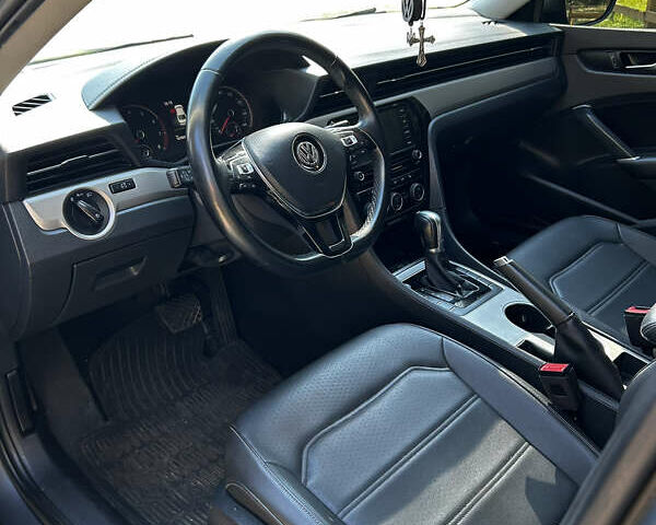 Серый Фольксваген Пассат, объемом двигателя 1.98 л и пробегом 107 тыс. км за 18900 $, фото 7 на Automoto.ua