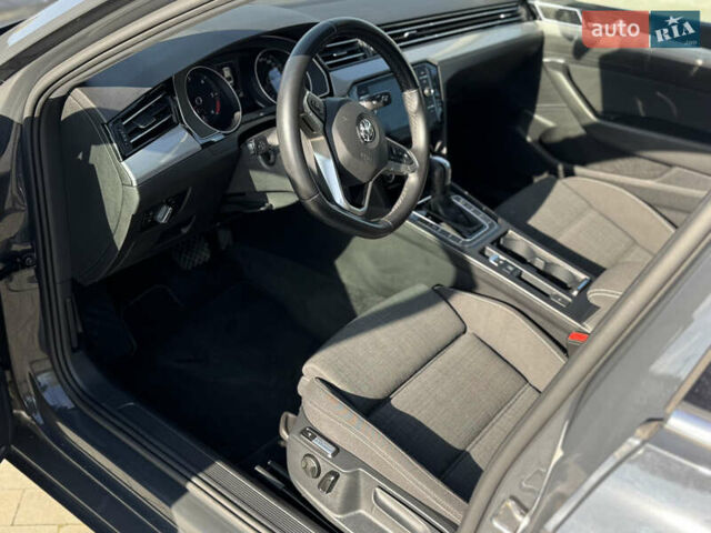 Серый Фольксваген Пассат, объемом двигателя 2 л и пробегом 181 тыс. км за 24900 $, фото 58 на Automoto.ua