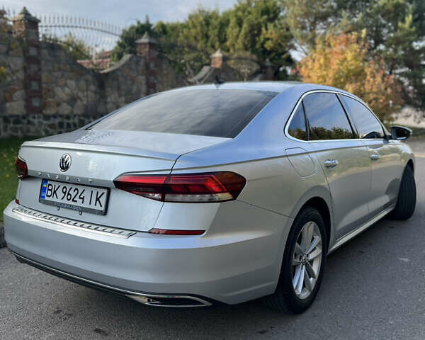 Сірий Фольксваген Пассат, об'ємом двигуна 2 л та пробігом 49 тис. км за 18800 $, фото 13 на Automoto.ua