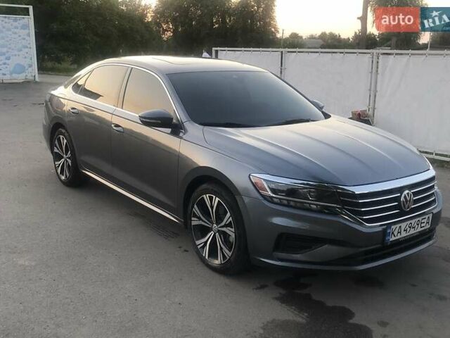 Серый Фольксваген Пассат, объемом двигателя 2 л и пробегом 121 тыс. км за 21500 $, фото 1 на Automoto.ua