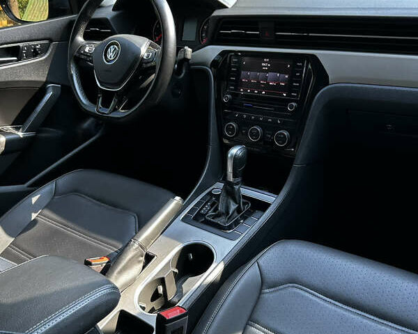 Серый Фольксваген Пассат, объемом двигателя 1.98 л и пробегом 107 тыс. км за 18900 $, фото 19 на Automoto.ua