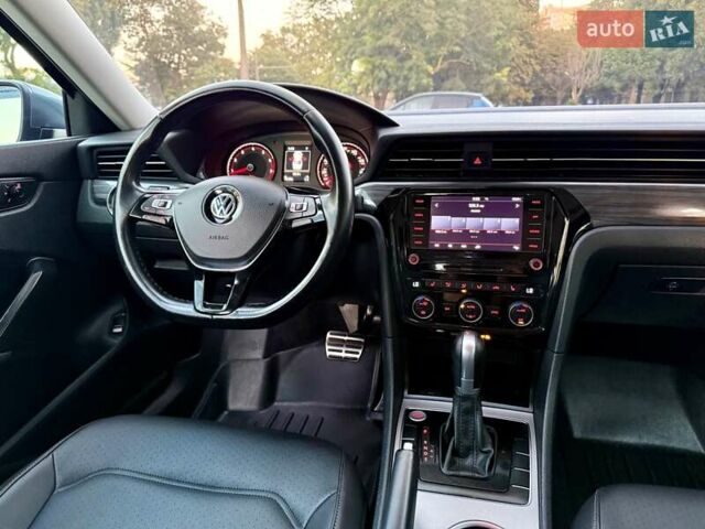 Серый Фольксваген Пассат, объемом двигателя 1.98 л и пробегом 68 тыс. км за 18900 $, фото 72 на Automoto.ua