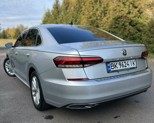 Сірий Фольксваген Пассат, об'ємом двигуна 2 л та пробігом 49 тис. км за 18800 $, фото 15 на Automoto.ua