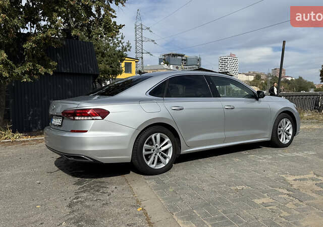 Серый Фольксваген Пассат, объемом двигателя 1.98 л и пробегом 129 тыс. км за 17900 $, фото 2 на Automoto.ua