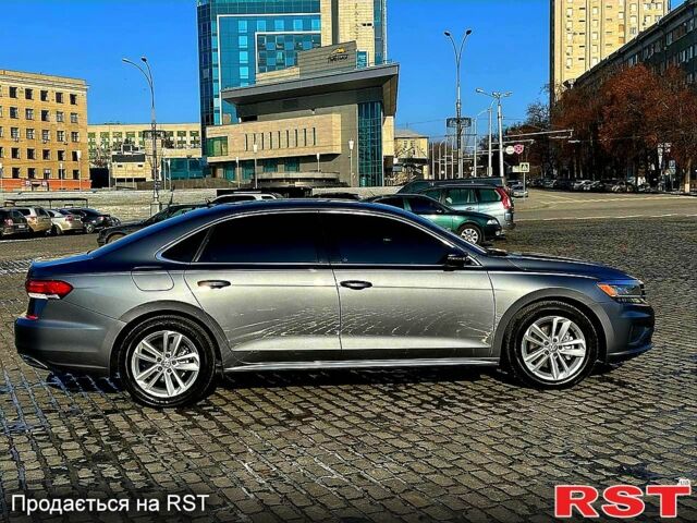 Серый Фольксваген Пассат, объемом двигателя 2 л и пробегом 106 тыс. км за 17200 $, фото 4 на Automoto.ua