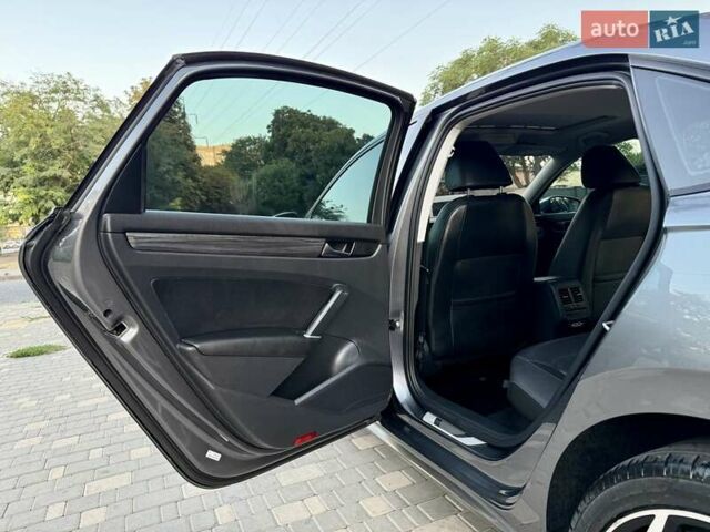 Серый Фольксваген Пассат, объемом двигателя 1.98 л и пробегом 68 тыс. км за 18900 $, фото 59 на Automoto.ua