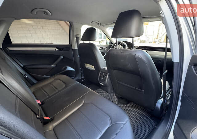 Серый Фольксваген Пассат, объемом двигателя 1.98 л и пробегом 129 тыс. км за 17900 $, фото 5 на Automoto.ua