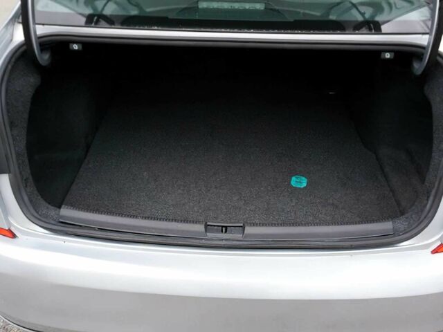 Сірий Фольксваген Пассат, об'ємом двигуна 2 л та пробігом 31 тис. км за 2700 $, фото 10 на Automoto.ua