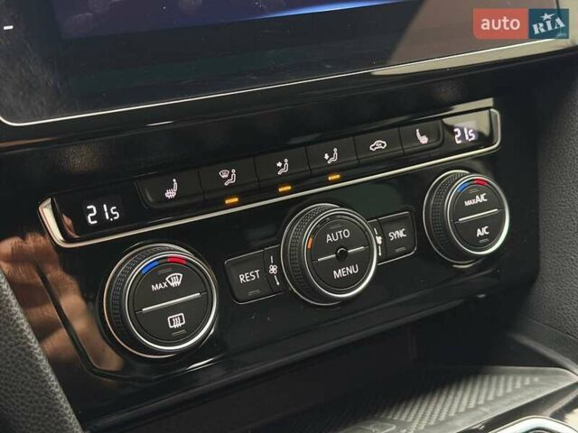 Серый Фольксваген Пассат, объемом двигателя 1.97 л и пробегом 207 тыс. км за 24000 $, фото 128 на Automoto.ua