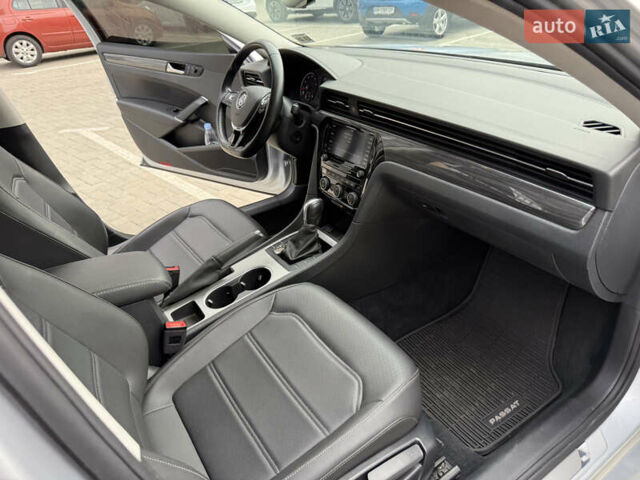 Серый Фольксваген Пассат, объемом двигателя 1.98 л и пробегом 72 тыс. км за 18750 $, фото 86 на Automoto.ua