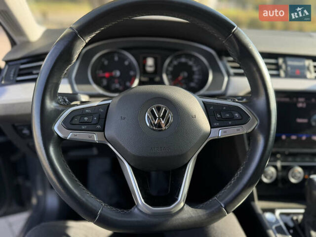 Серый Фольксваген Пассат, объемом двигателя 2 л и пробегом 181 тыс. км за 24900 $, фото 55 на Automoto.ua