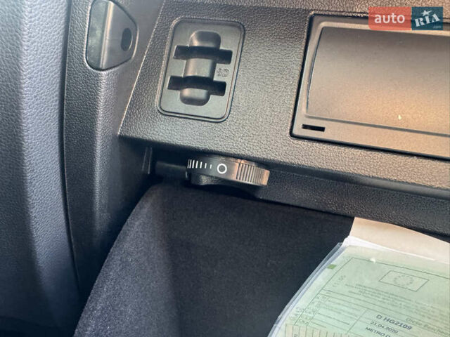 Серый Фольксваген Пассат, объемом двигателя 2 л и пробегом 181 тыс. км за 24900 $, фото 45 на Automoto.ua