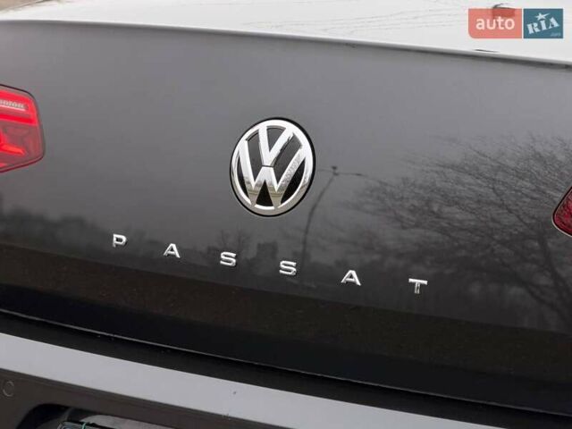 Серый Фольксваген Пассат, объемом двигателя 1.97 л и пробегом 207 тыс. км за 24000 $, фото 44 на Automoto.ua