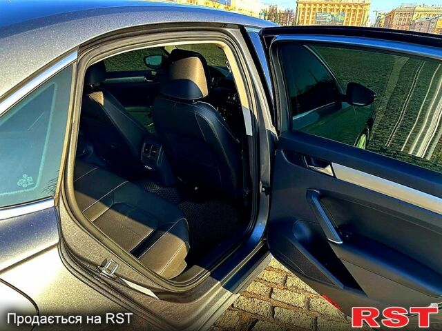 Серый Фольксваген Пассат, объемом двигателя 2 л и пробегом 106 тыс. км за 17200 $, фото 11 на Automoto.ua