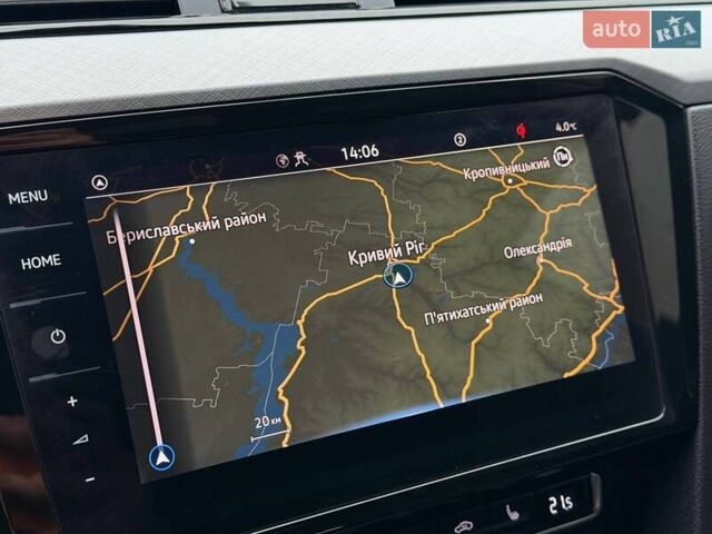 Серый Фольксваген Пассат, объемом двигателя 1.97 л и пробегом 207 тыс. км за 24000 $, фото 126 на Automoto.ua