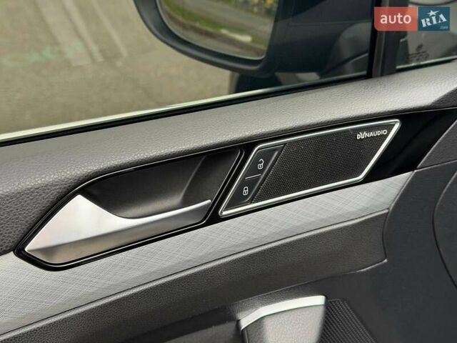 Серый Фольксваген Пассат, объемом двигателя 1.97 л и пробегом 207 тыс. км за 24000 $, фото 67 на Automoto.ua