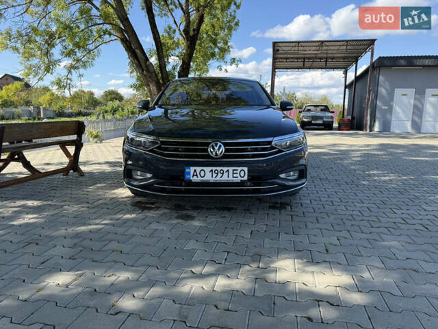 Серый Фольксваген Пассат, объемом двигателя 1.97 л и пробегом 220 тыс. км за 27800 $, фото 2 на Automoto.ua