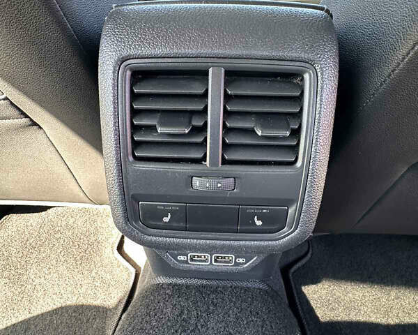 Серый Фольксваген Пассат, объемом двигателя 2 л и пробегом 74 тыс. км за 19800 $, фото 11 на Automoto.ua