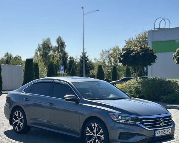 Серый Фольксваген Пассат, объемом двигателя 2 л и пробегом 74 тыс. км за 19800 $, фото 3 на Automoto.ua